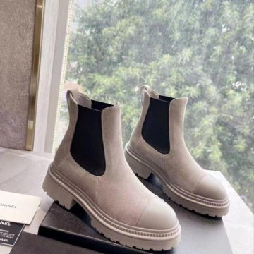 Ботинки Chanel????