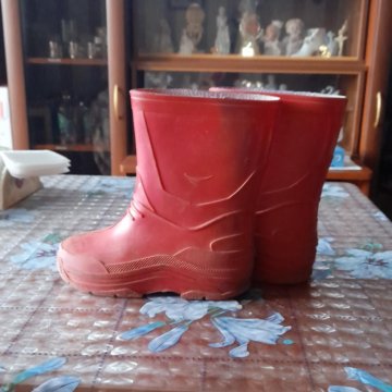 Резиновые сапоги