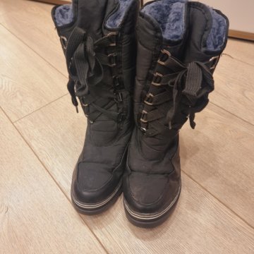 Сапоги зимние 36р в отличном состоянии