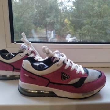 Кроссовки Строббс Strobbs 36-37 оригинал б/у