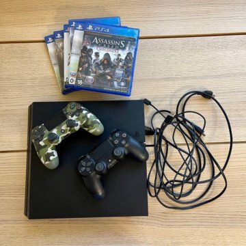 Sony PS4 Pro 1tb CUH-1208B +2 геймпада+6 игр