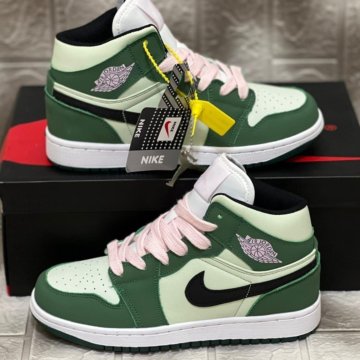 Кроссовки Новые Nike air Jordan 1