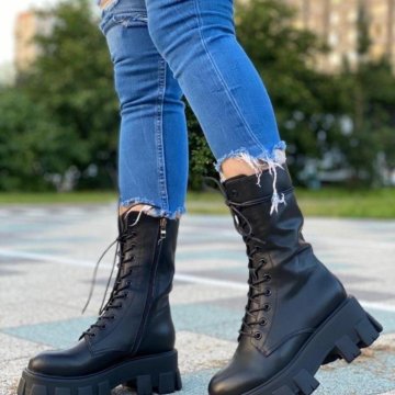 Ботинки Prada????