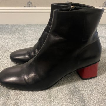 Осенние сапожки Marccain