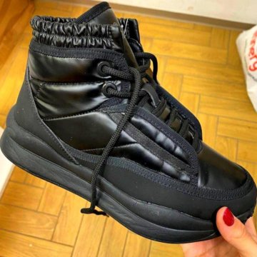 Кроссовки зимние новые