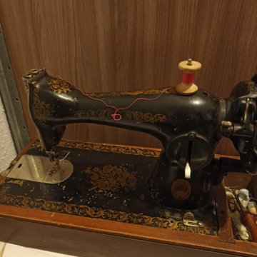 Швейная машина