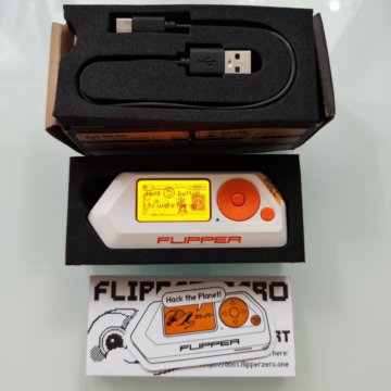 ????????????Пульт управления устройствами Flipper Zero
