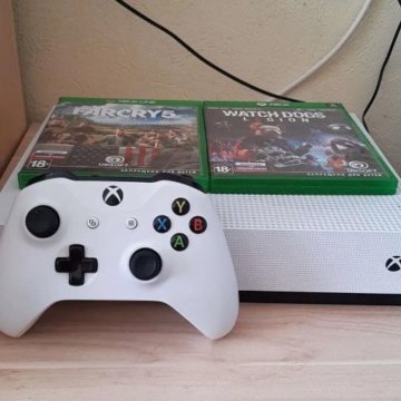 XBox One S 1Tb + 2 диска