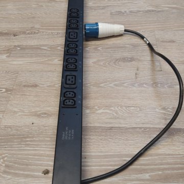 Блок распределения питания APC AP7551