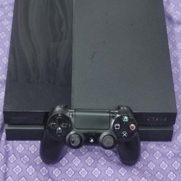 Sony PlayStation 4
