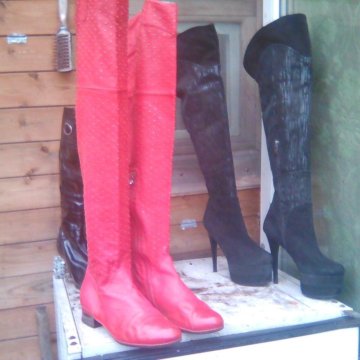 Сапоги женские.