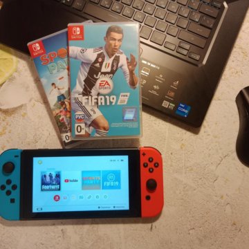 Nintendo switch (полный комплект + 2 игры и чехол)