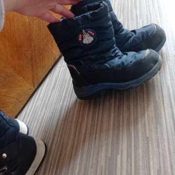 Зимние ботинки для мальчиков размер 25