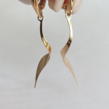 Золотые серьги