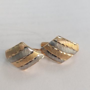 Золотые серьги