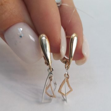 Золотые серьги