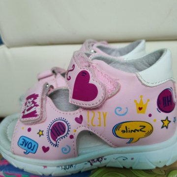 Сандали для девочки 24