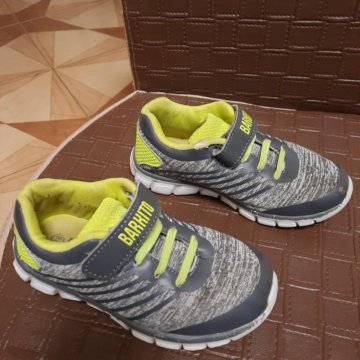 Кроссовки на мальчика