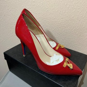 Туфли Loriblu женские 39 размер