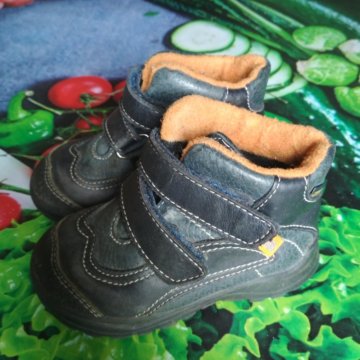 Ботинки демисезонные 22 р.