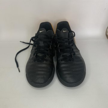 Бутсы футбольные Nike