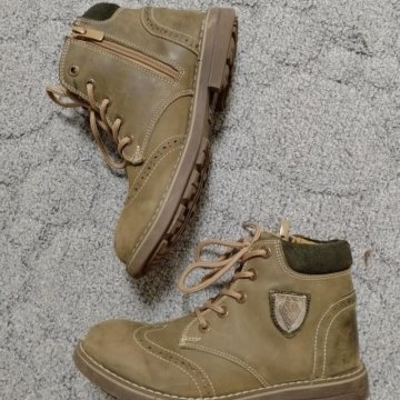 Ботинки осень,весна.35 размер