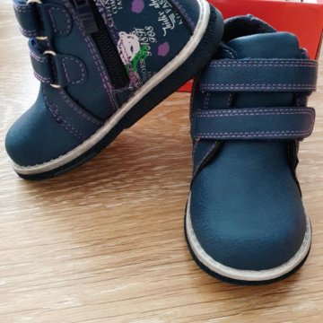 Ботинки на девочку 24