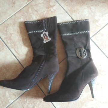 Сапожки женские