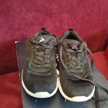 Кроссовки 32 р