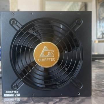 Блок питания для компьютера Polaris