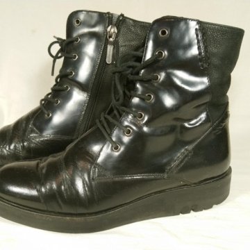 Женские ботинки «Carlo Pazolini».