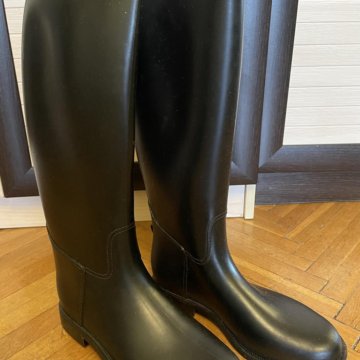 Резиновые сапоги женские р-р 39