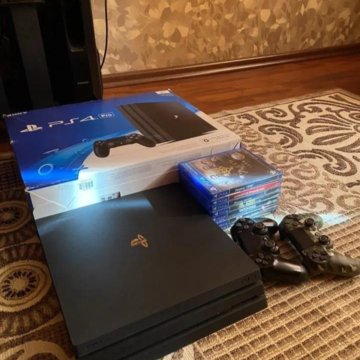 Игровая приставка Sony PS4 PRO