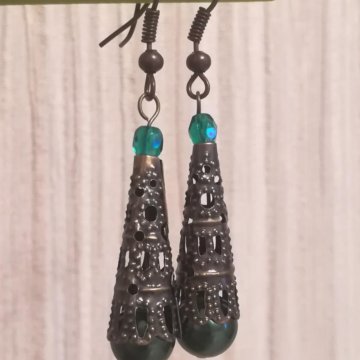 Сережки в этническом стиле зеленые