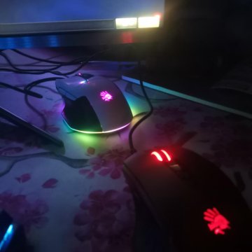 Игровая клавиатура и мышь