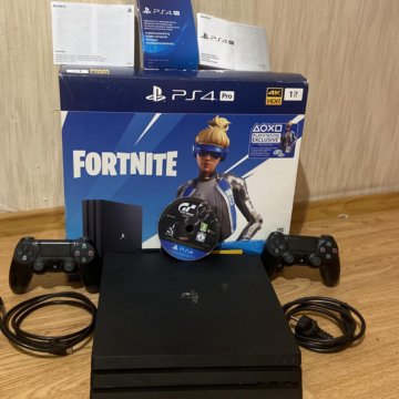 Игровая приставка Ps4 pro с играми и 2 джойстиками
