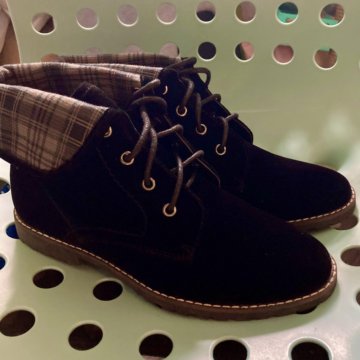 Новые демисезонные ботинки