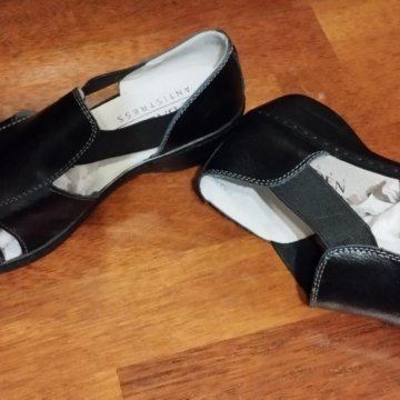 Босоножки летние новые