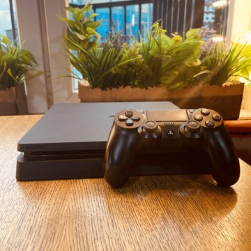 PlayStation 4 slim 500gb