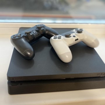 sony playstation 4 slim 1Tb