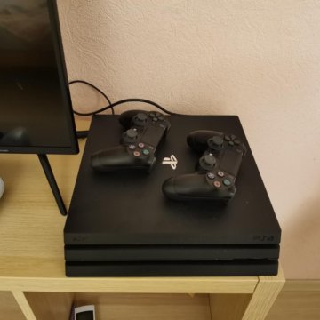 Sony playstation 4 pro 1 Tb