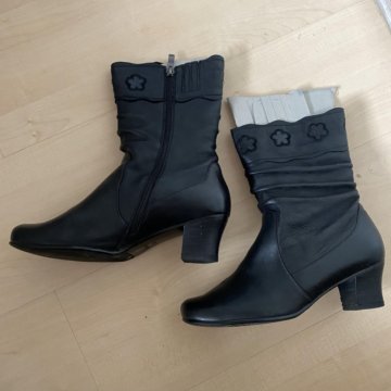 Кожаные сапоги 39 размер