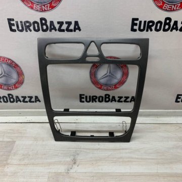 Рамка магнитолы Mercedes W209