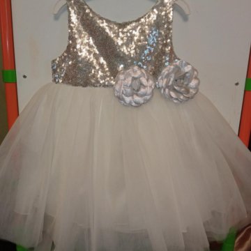 Праздничное платье для девочки