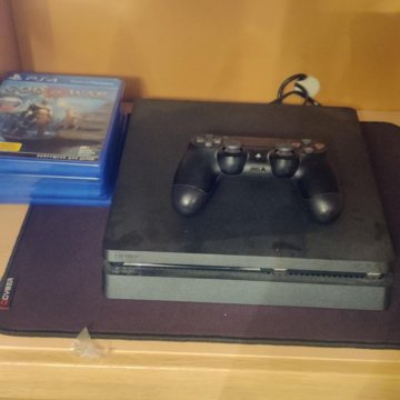 PlayStation 4 slim 1tb