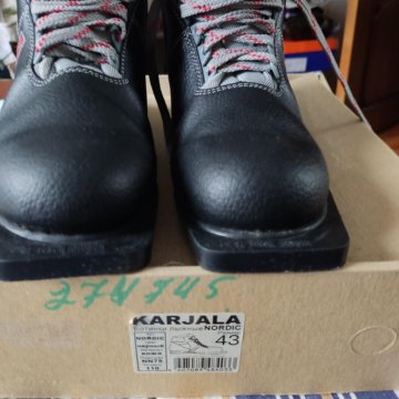 Лыжные ботинки новые 43