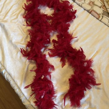 Боа из перьев. Красый малиновый. 160 см