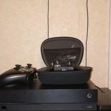 Xbox One X 1Тб