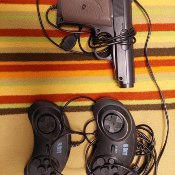 Игровая приставка Dendy