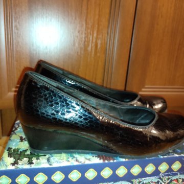 Туфли на танкетке Tervolina 38 размер